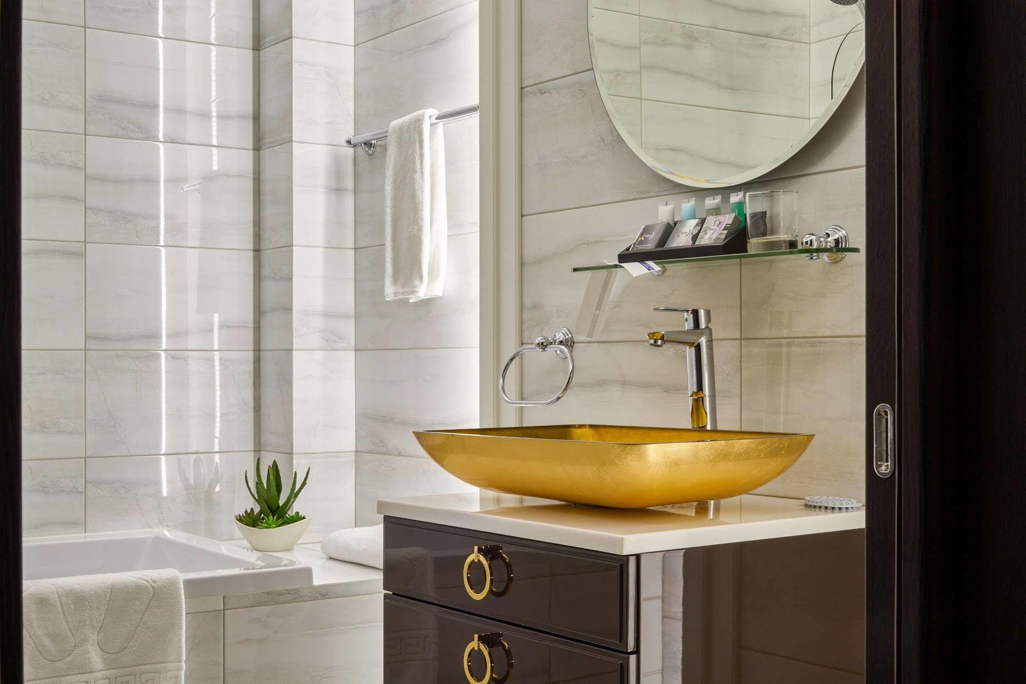Mirax Sapphire Boutique Hotel Harkiv Dış mekan fotoğraf
